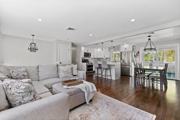 Dedham, MA 02026,193 Bonham Rd #1