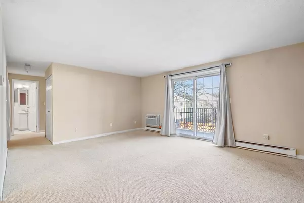 Marlborough, MA 01752,35 High St #9