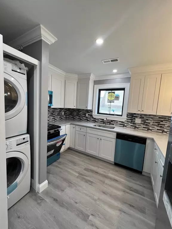 Boston, MA 02125,24 Judson St. #3