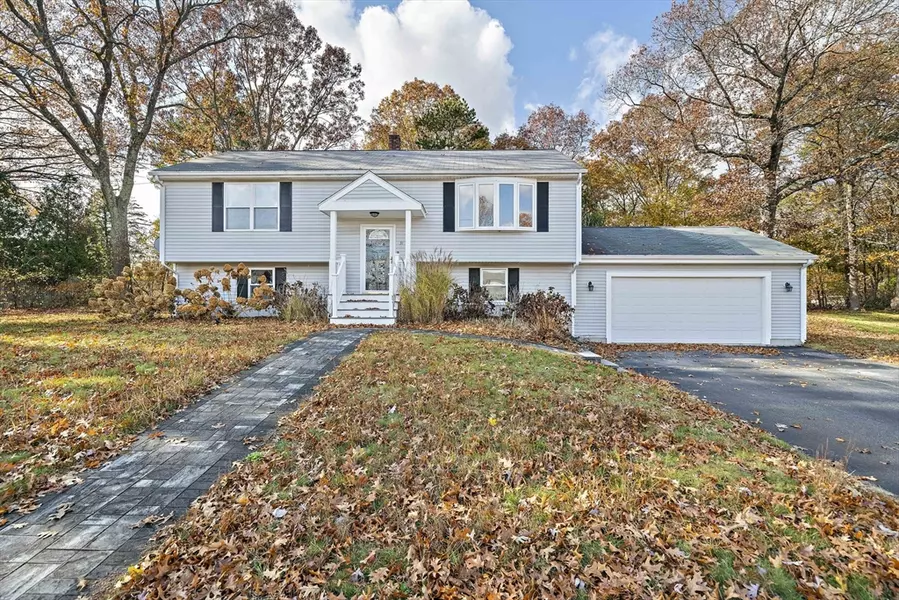 31 Kevin Dr, Attleboro, MA 02703