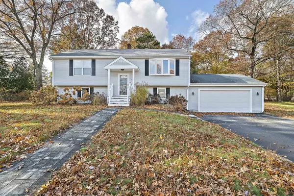 31 Kevin Dr, Attleboro, MA 02703