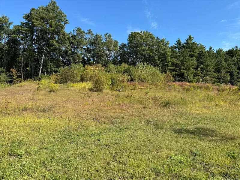 4 Fitch Farm Way, Southampton, MA 01073