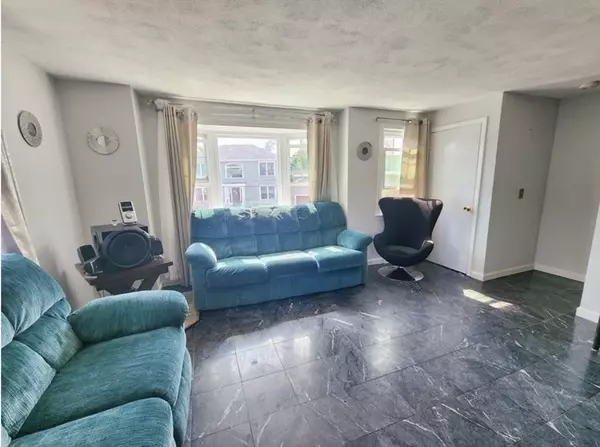 Revere, MA 02151,75 Goldie #75