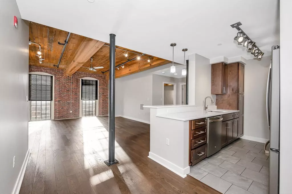 Lowell, MA 01852,130 John St #355