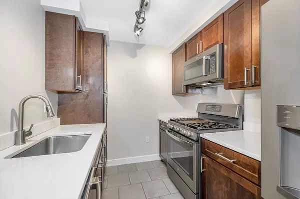 Lowell, MA 01852,130 John St #355