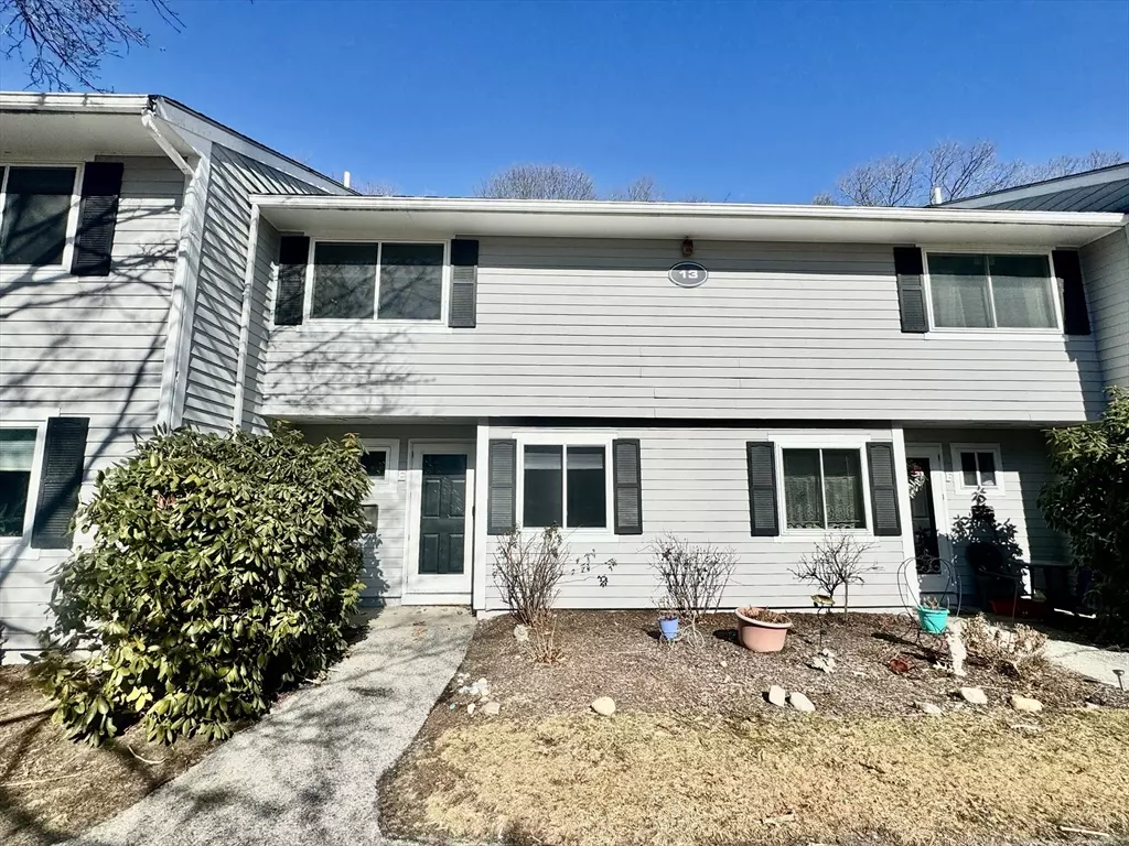 Hingham, MA 02043,13 Beals Cove Rd #E