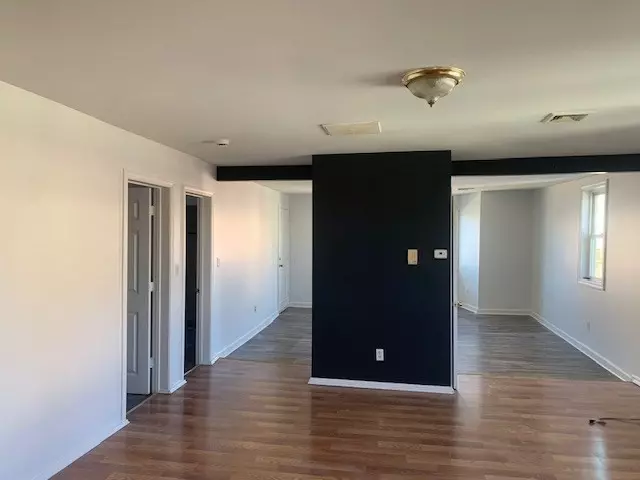 Fall River, MA 02723,174 Jencks St #3