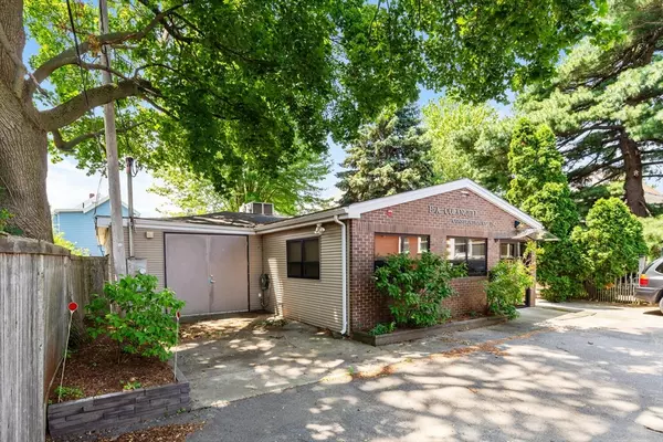 Malden, MA 02148,30 Thacher St