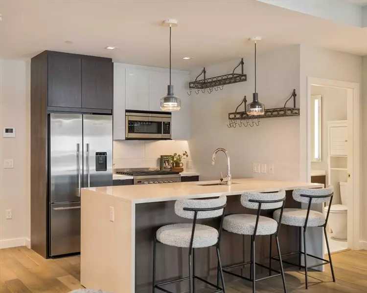 375 Canal St #603, Somerville, MA 02145