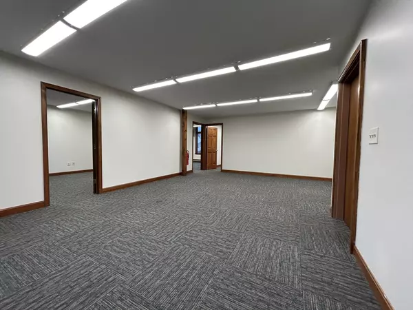 Beverly, MA 01915,79 Bridge Street #E