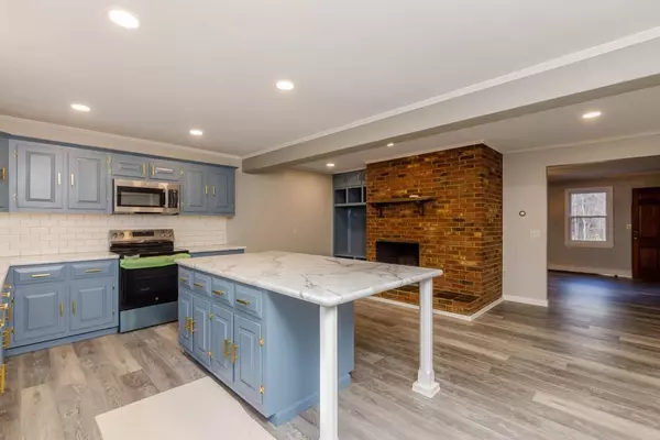 Lunenburg, MA 01462,146-148 Kilburn Street