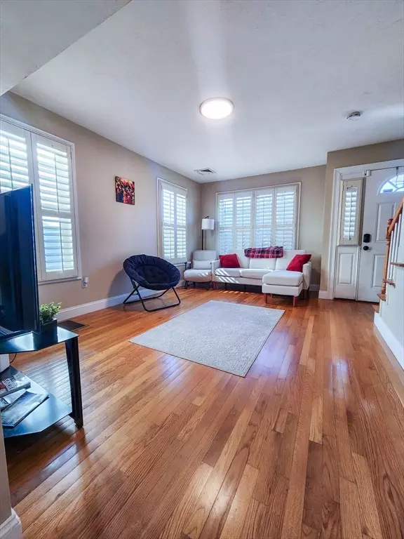 Boston, MA 02119,26a Batchelder #1