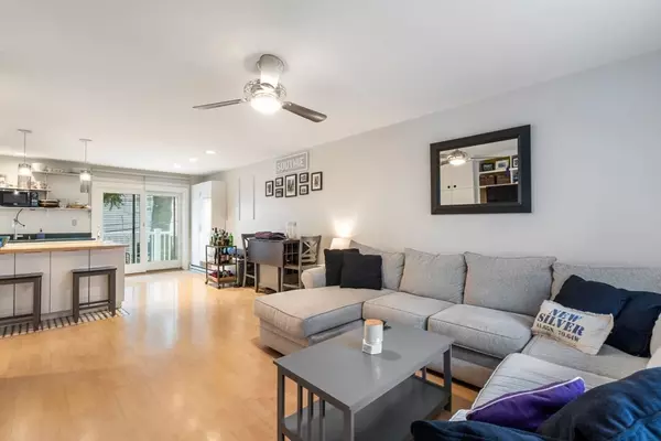 Boston, MA 02127,63 Bolton St #63