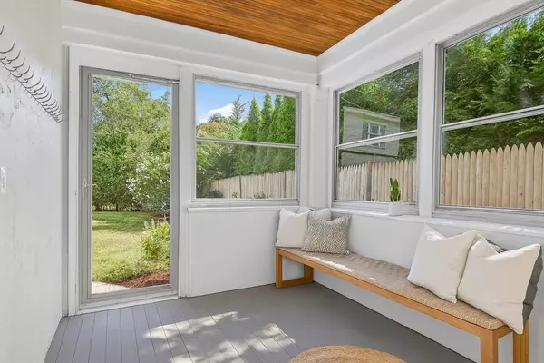 Wellesley, MA 02482,39 Twitchell #R