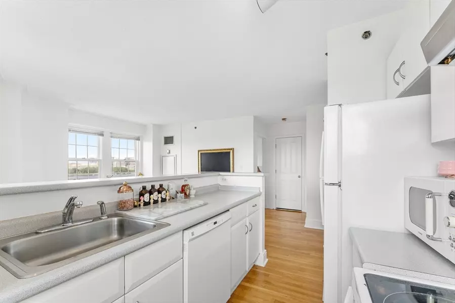 534 Beacon St #1005, Boston, MA 02215