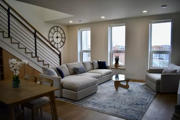 78 Fort Ave #78, Boston, MA 02119