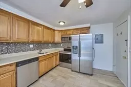 Malden, MA 02148,87 Cedar St #10