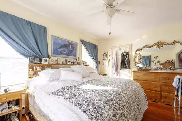 North Attleboro, MA 02760,194 Smith St