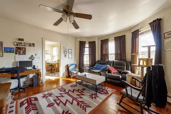 North Attleboro, MA 02760,194 Smith St