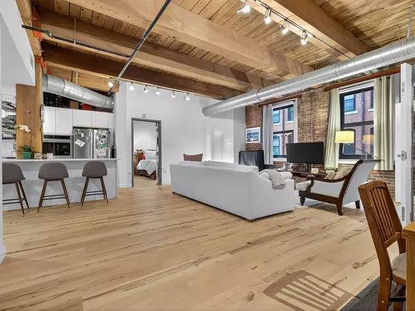 Boston, MA 02127,9 West Broadway #206