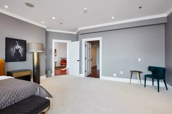 Boston, MA 02114,234 Causeway St #913/813