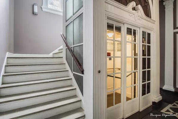 Andover, MA 01810,354 N Main St #303