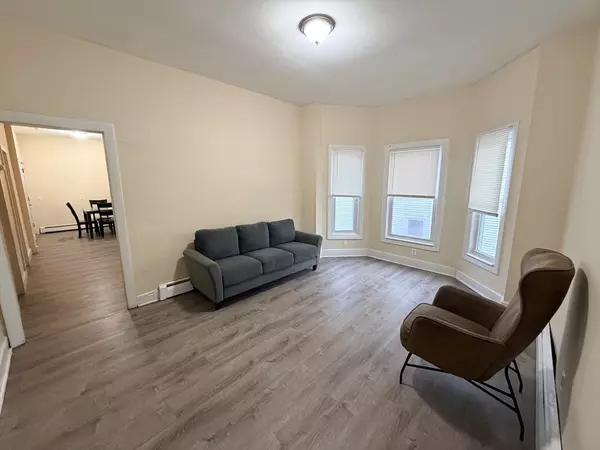 Worcester, MA 01610,12 King St