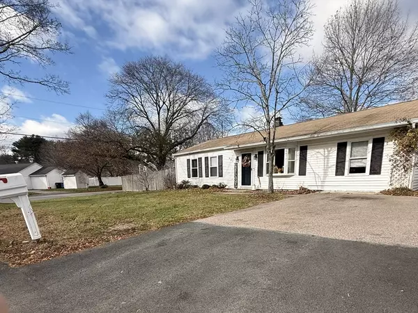 627 Auburn, Whitman, MA 02382