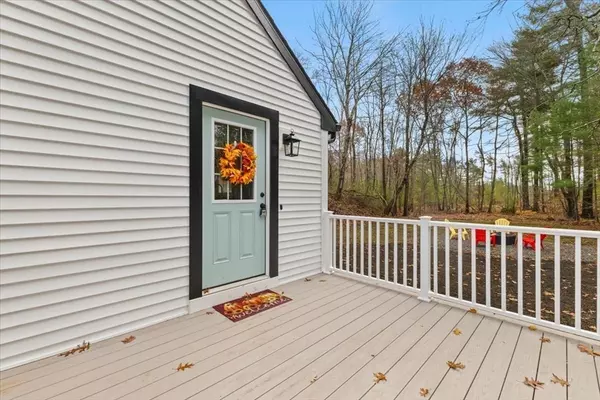 Berkley, MA 02779,52 Anthony St