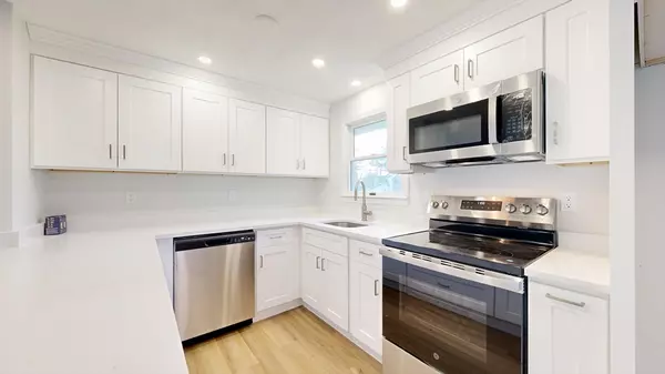 Holbrook, MA 02343,88 Roseen Road