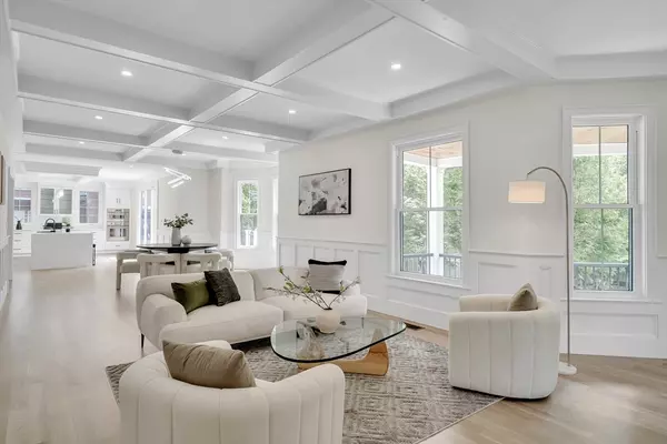 Newton, MA 02458,686 Centre St