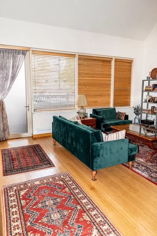 Watertown, MA 02471,290 Pleasant St #113