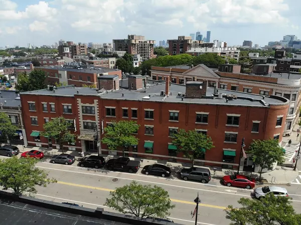 Brookline, MA 02446,10 Sewall Ave #200