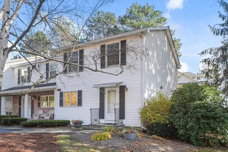 21 Oak St #A, Methuen, MA 01844