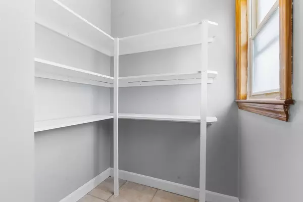 Boston, MA 02124,12 Wilmington Ave #2