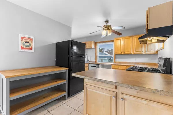 Boston, MA 02124,12 Wilmington Ave #2