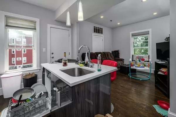 Somerville, MA 02145,112-118 Glen Street #116