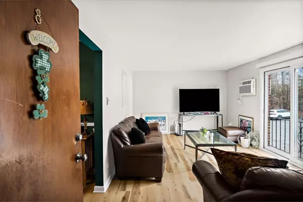 Acton, MA 01720,386 Great Road #A8