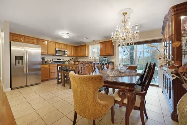 Dartmouth, MA 02747,65 Cross Road