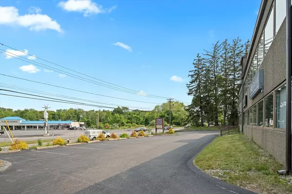 West Bridgewater, MA 02379,234 W Center St