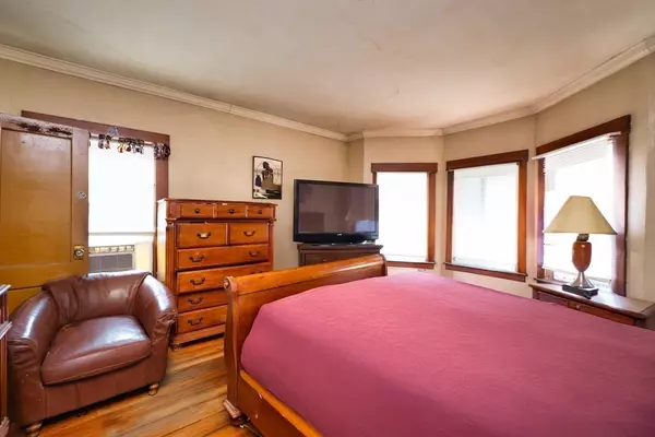 New Bedford, MA 02740,605 Union St