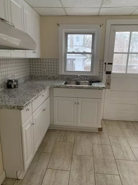 22 Pocasset Ave #1, Worcester, MA 01606