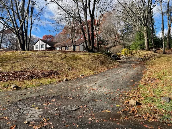 West Springfield, MA 01089,93 Lantern Ln #1