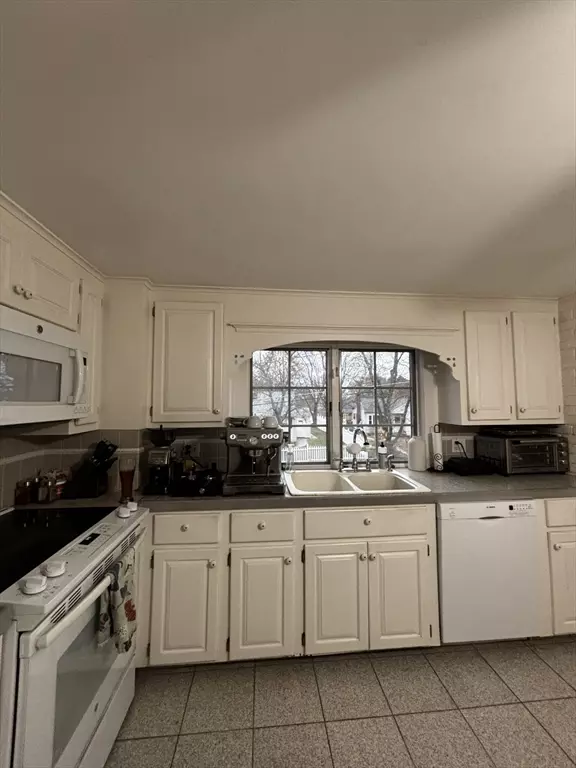 Methuen, MA 01844,30 Linwood Ave #2