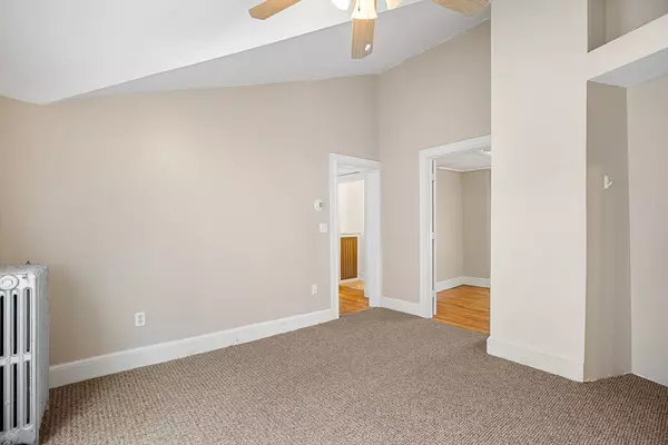 Gloucester, MA 01930,4 Mount Vernon St