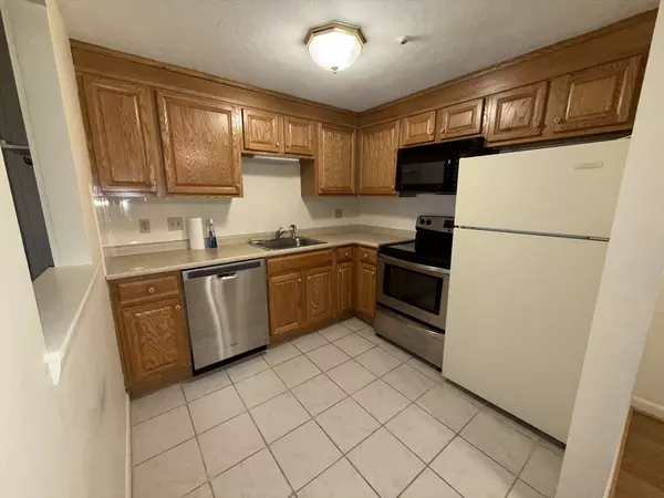 Shrewsbury, MA 01545,28 Williamsburg Ct #2