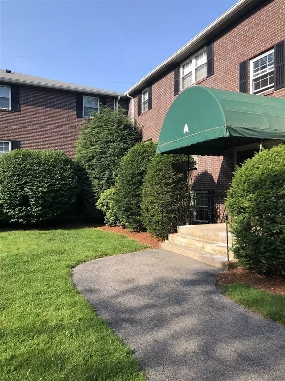 Chelmsford, MA 01863,96 Richardson Rd #A22