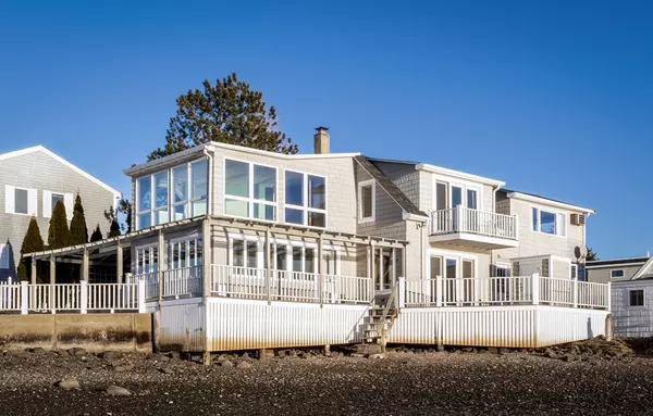 Ipswich, MA 01938,33 Eagle Hill Rd