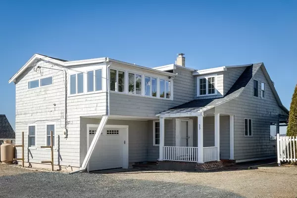 Ipswich, MA 01938,33 Eagle Hill Rd