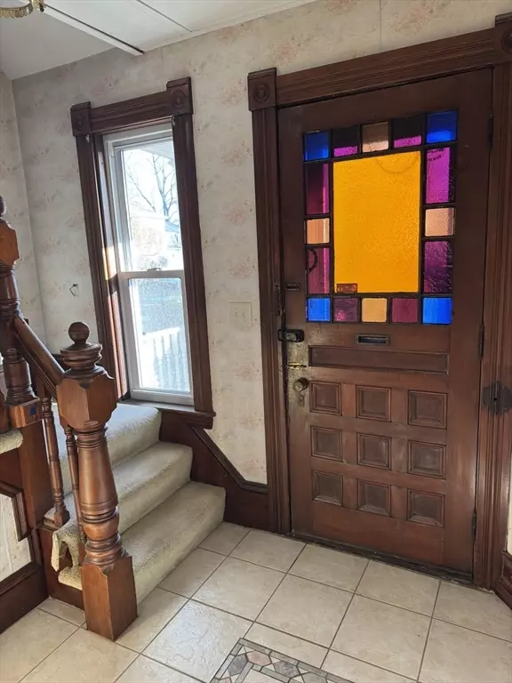 Gardner, MA 01440,93 Cross St